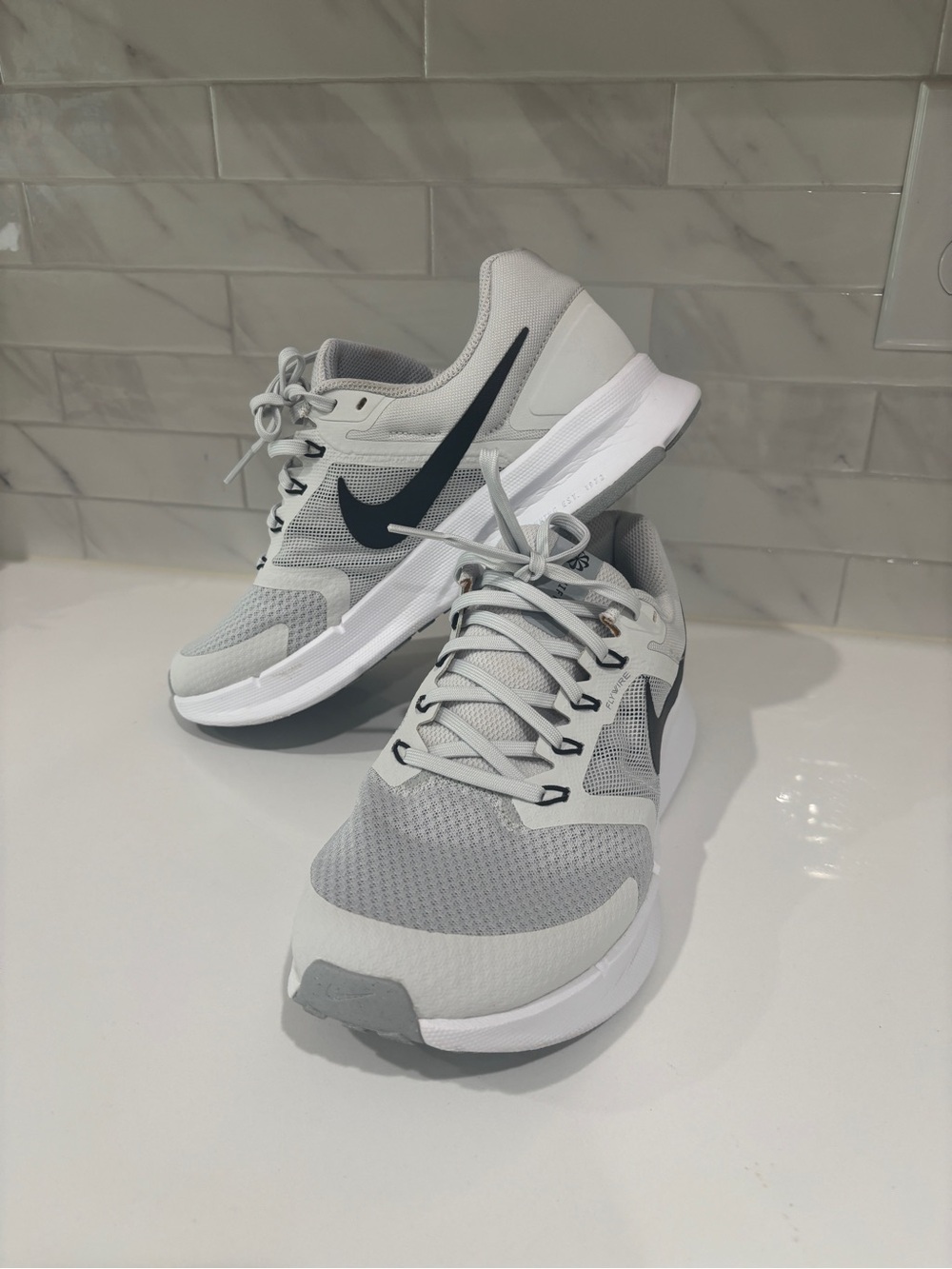 Nike Men’s Running Shoes - Light Gray/Black Size 8.5 - worn a few times!